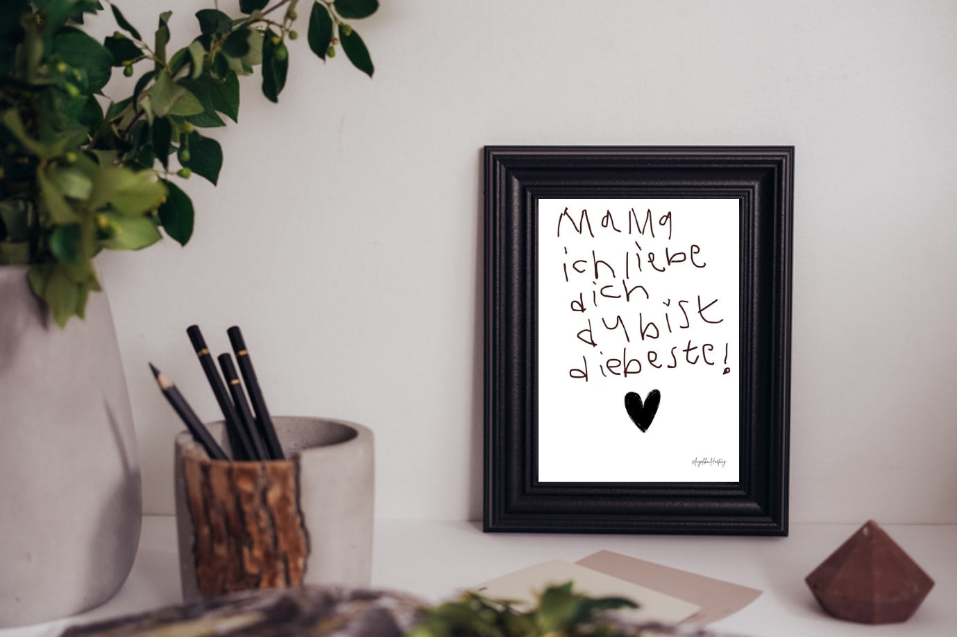 Mama, ich liebe dich! – Kinderzeichnung als Poster | Geschenk zum Muttertag | A4 Print | Handgeschriebener Kinderspruch | Herz Zeichnung
